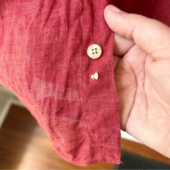 Saks Fifth Avenue men’s button down linen shirt - Picture 6 of 8